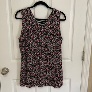 Sleeveless White House Black Market Top
